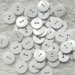 Guziki 24- białe 50szt.