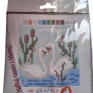 Haftuj z mamą- komplet do haftu gobelinowego-łabędzie